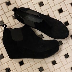 Chocolat Blu black wedge shoes